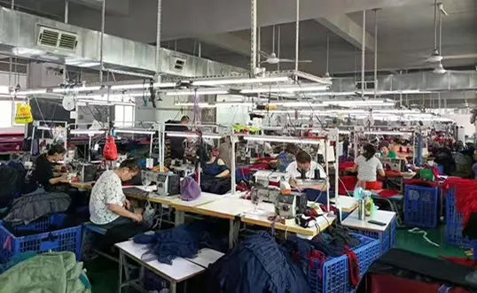 Why Choose Hongye Apparel as Your Custom Prom Dress Supplier 4
